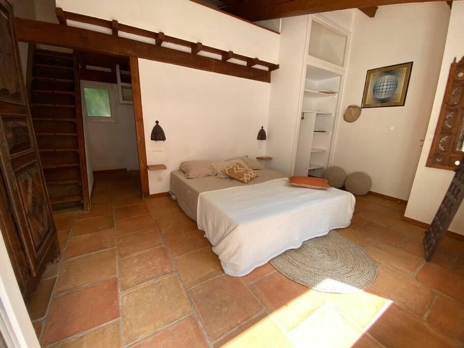 Petit Mas Calme Typique Du Sud ! Villa Valergues Exterior foto